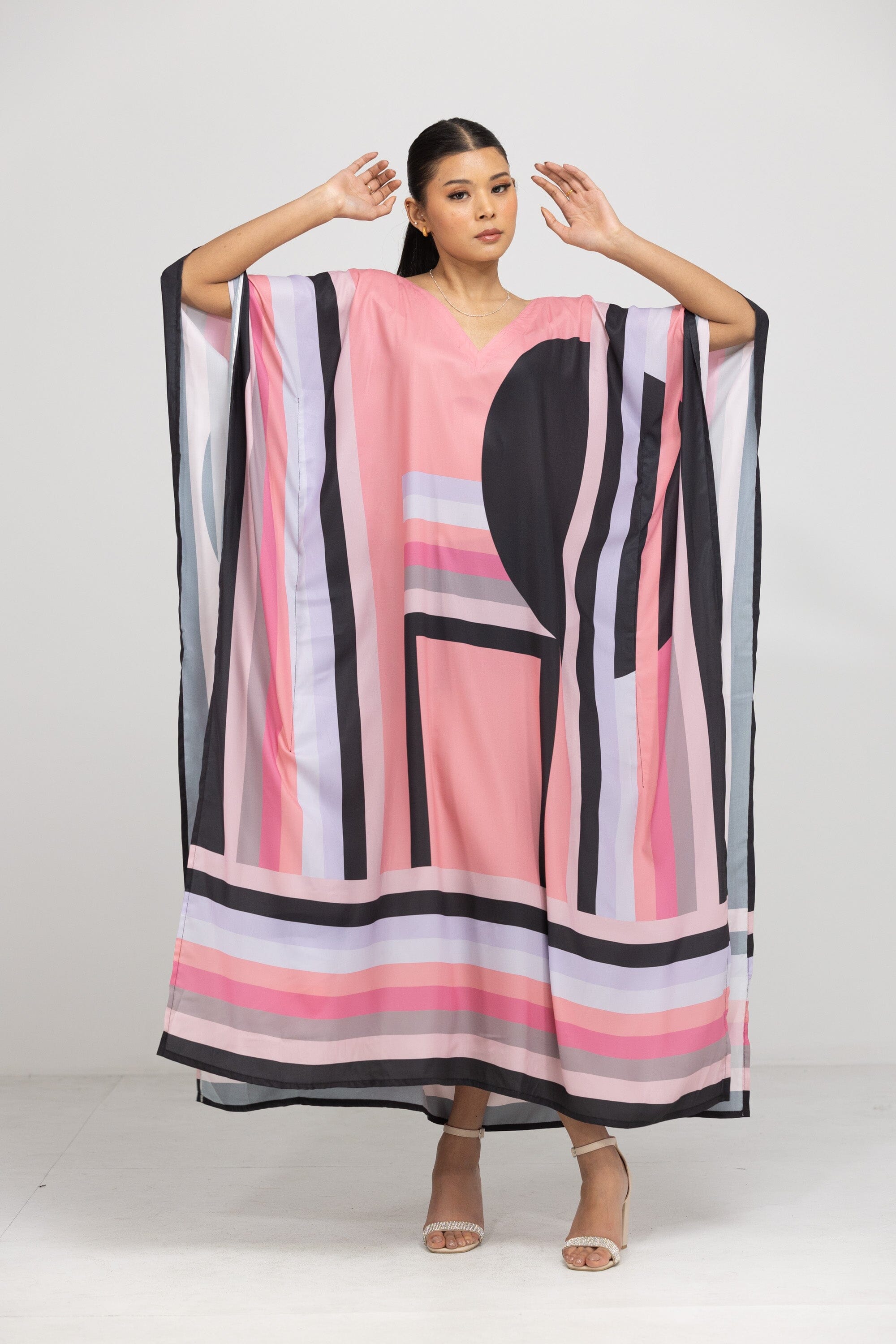 GEOMETRIC LINE - SAKURA - LONG KAFTAN (Size - M/L) - TheSwankStore